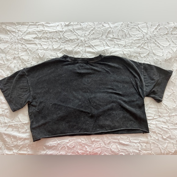 Cropped Tee - Picture 3 of 3